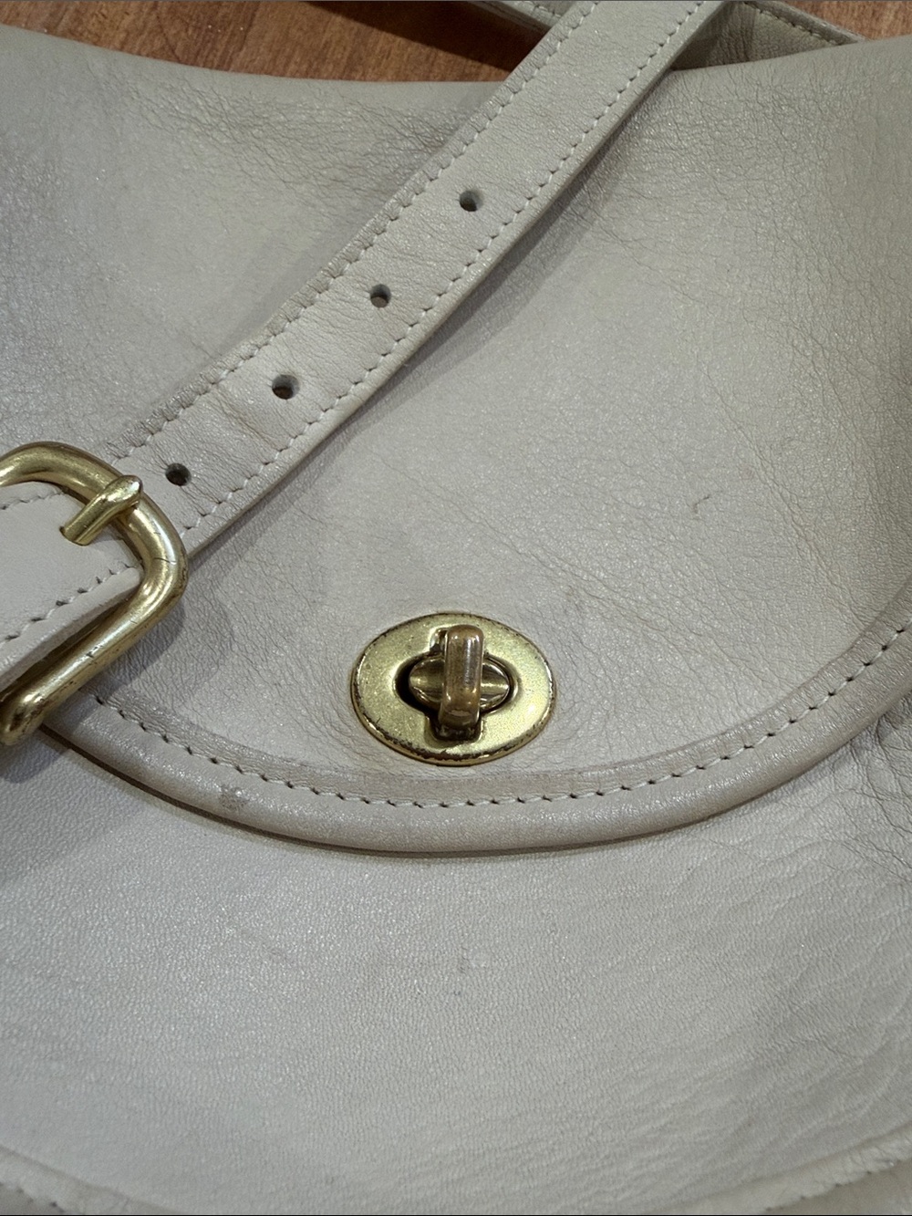 Vintage Coach Watson bag in color Bone 1996 - Picture 3 of 16